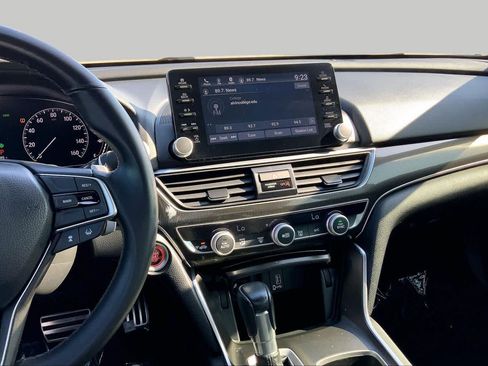Used 2020 Honda Accord Sport image 6