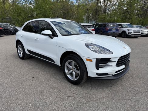 Used 2021 Porsche Macan w/ Premium Package AWD/4WD image 7