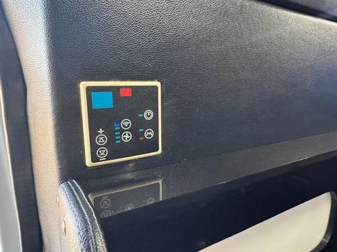 Used 2023 Mercedes-Benz Sprinter 3500 image 47