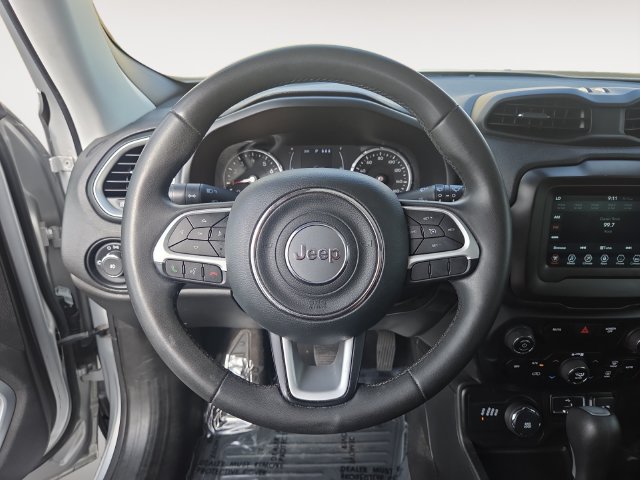 Used 2019 Jeep Renegade Latitude AWD/4WD image 12
