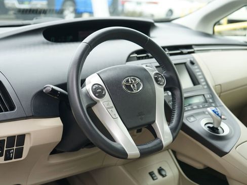 Used 2011 Toyota Prius Four w/ Navigation Pkg image 10