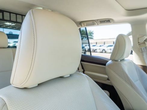 Used 2017 Lexus GX 460 Premium image 49