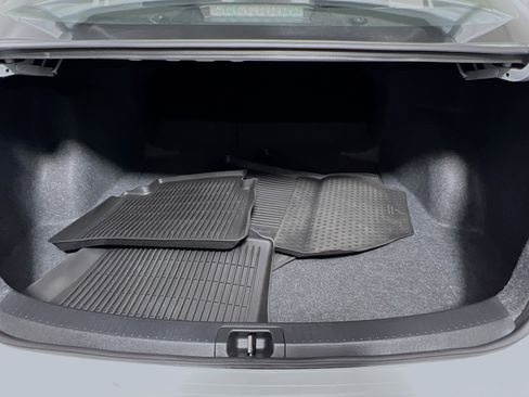 Used 2025 Toyota Corolla LE FWD image 33