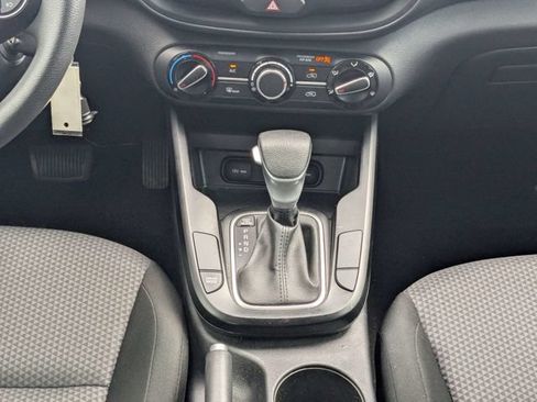 Used 2024 Kia Soul LX FWD image 18
