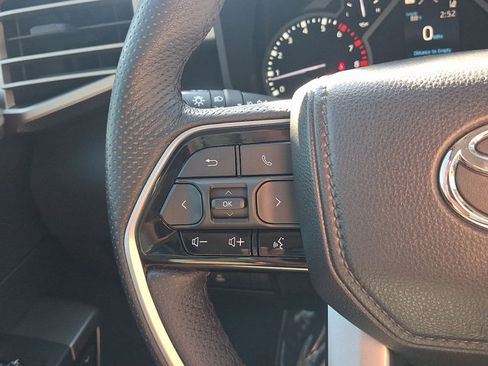 Used 2023 Toyota Tundra Limited w/ Power Package AWD/4WD image 18