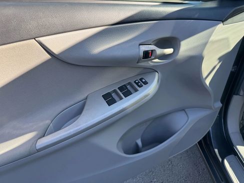 Used 2013 Toyota Corolla L image 13