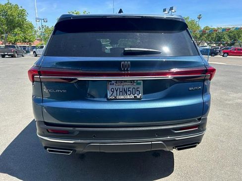Used 2025 Buick Enclave Preferred FWD image 4
