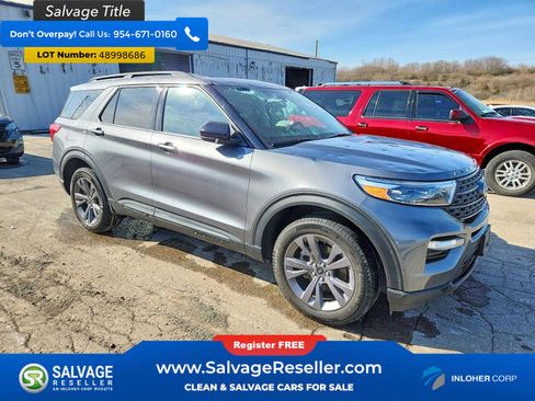 Used 2024 Ford Explorer XLT w/ Equipment Group 202A AWD/4WD image 5
