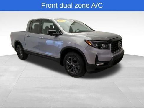 Used 2023 Honda Ridgeline Sport image 7