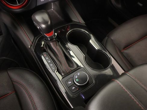 Used 2022 Chevrolet Blazer RS w/ Enhanced Convenience Package image 9