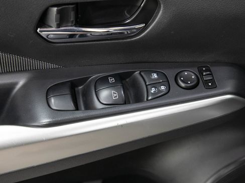 Used 2019 Nissan Kicks SV w/ Exterior Package FWD image 20