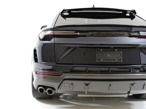 Used 2024 Lamborghini Urus Performante AWD/4WD image 23