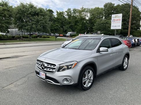 Used 2018 Mercedes-Benz GLA 250 4MATIC image 1