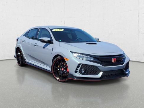 Used 2019 Honda Civic Type R image 2