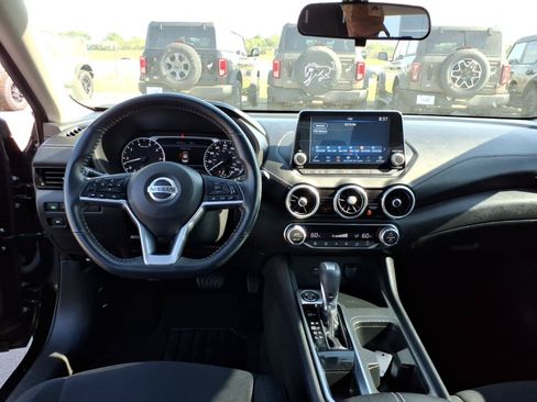 Used 2021 Nissan Sentra SV FWD image 13
