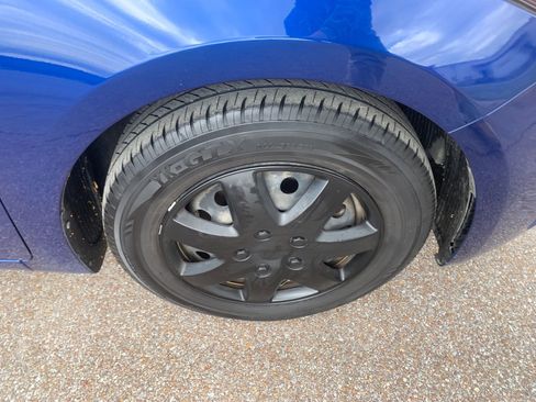 Used 2017 Kia Forte LX w/ LX Popular Package image 9