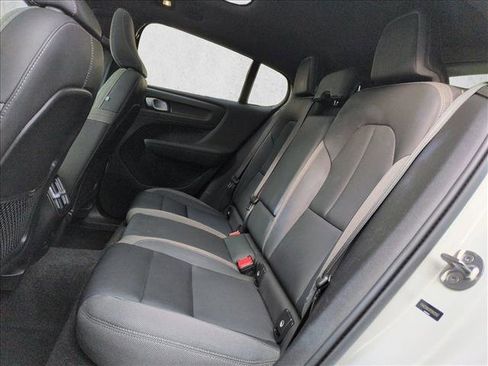 Certified 2023 Volvo C40 Recharge Core image 19