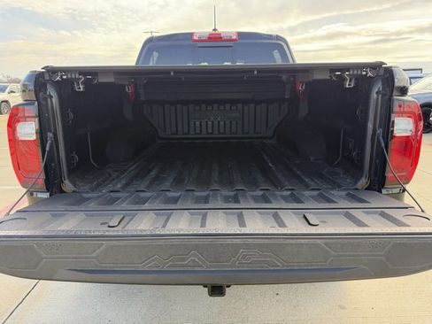 Used 2025 GMC Canyon Denali w/ LPO, Denali Black Edition image 5