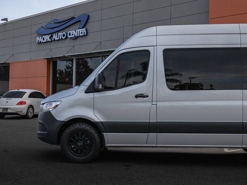 Used 2021 Mercedes-Benz Sprinter 2500 image 8