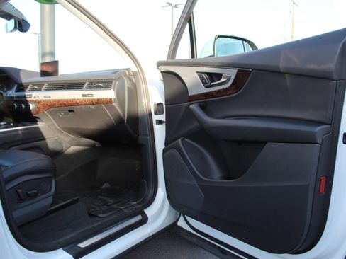 Used 2018 Audi Q7 2.0T Premium image 18