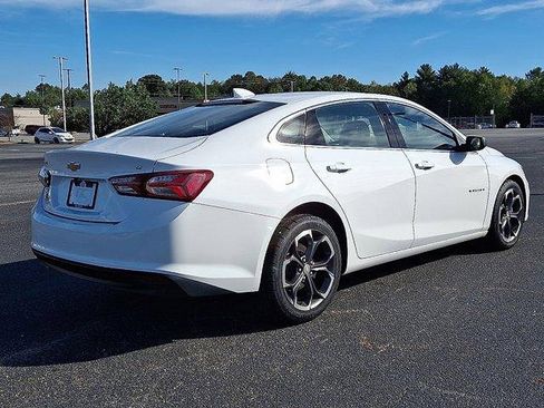 Used 2022 Chevrolet Malibu LT image 4