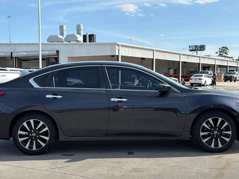 Used 2018 Nissan Altima 2.5 SV image 6
