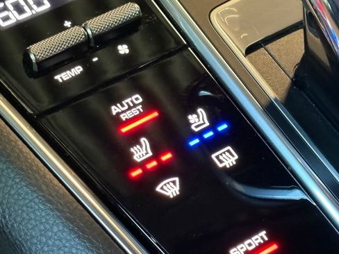 Used 2023 Porsche Panamera 4S AWD/4WD image 32