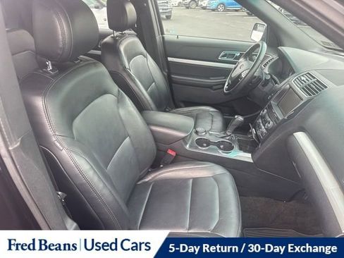 Used 2016 Ford Explorer XLT w/ Equipment Group 202A AWD/4WD image 12