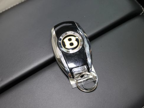 Used 2019 Bentley Bentayga AWD/4WD image 5