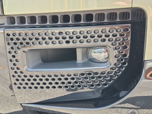 Certified 2025 Land Rover Defender 110 X AWD/4WD image 11