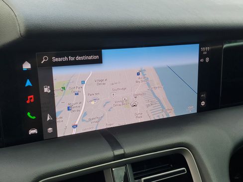 Used 2025 Porsche Taycan image 27