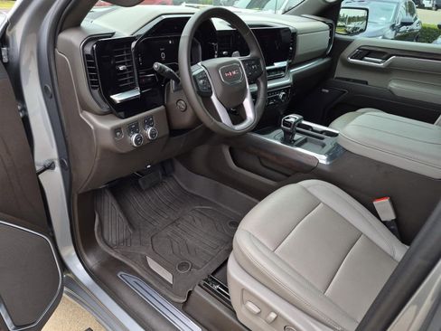 Used 2024 GMC Sierra 1500 SLT AWD/4WD image 13