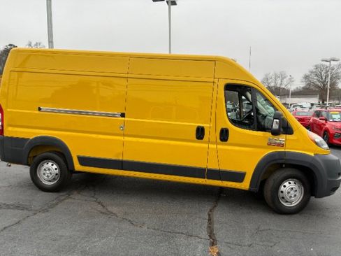 Used 2018 RAM ProMaster 2500 w/ Interior Convenience Group image 15