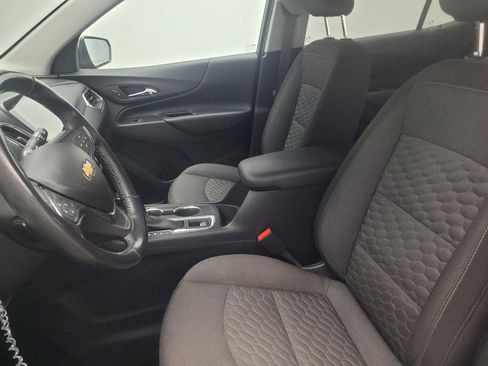 Used 2019 Chevrolet Equinox LT w/ Sun & Navigation Package FWD image 17