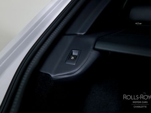 New 2026 Rolls-Royce Cullinan image 26