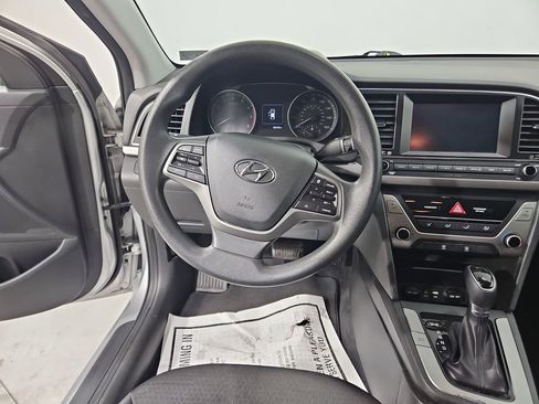 Used 2018 Hyundai Elantra SEL image 14