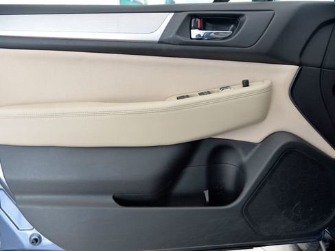 Used 2017 Subaru Outback 2.5i Premium image 14