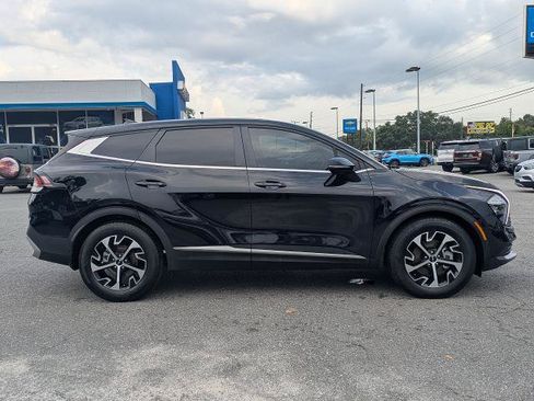 Used 2023 Kia Sportage EX FWD image 3