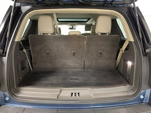 Used 2018 Ford Expedition XLT w/ Equipment Group 201A AWD/4WD image 23