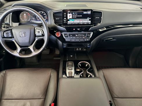 Certified 2025 Honda Ridgeline Black Edition image 13
