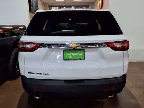 Used 2021 Chevrolet Traverse LS AWD/4WD image 5