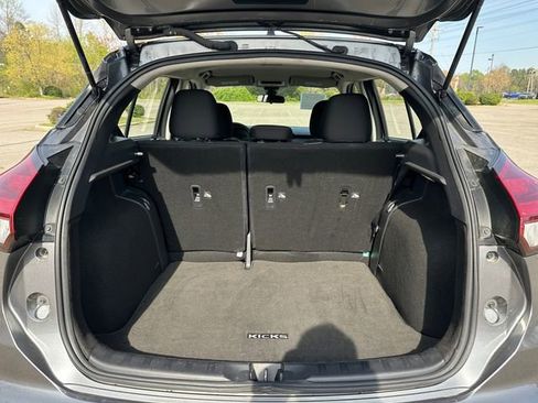 Used 2023 Nissan Kicks SV FWD image 29