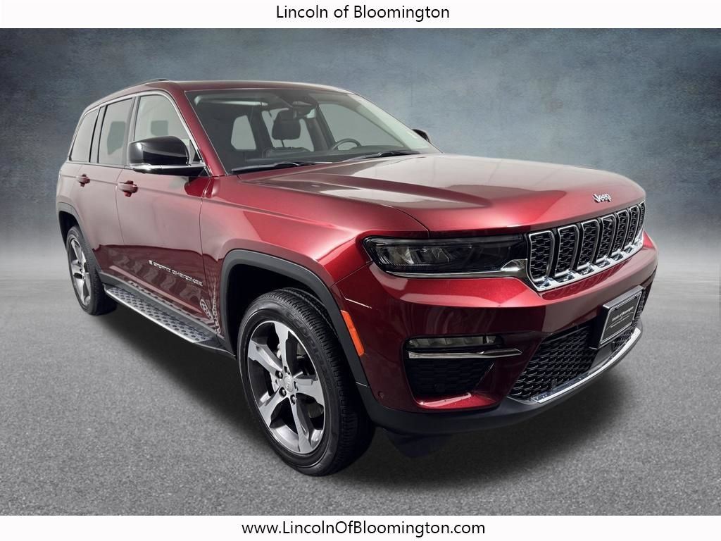 Used 2023 Jeep Grand Cherokee Limited w/ Luxury Tech Group II AWD/4WD image 10
