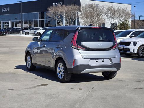 Certified 2025 Kia Soul S image 3