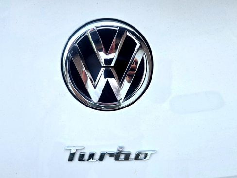 Used 2013 Volkswagen Beetle 2.0T image 7