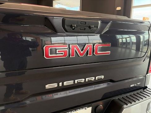 Used 2023 GMC Sierra 1500 SLT w/ SLT Premium Package image 44