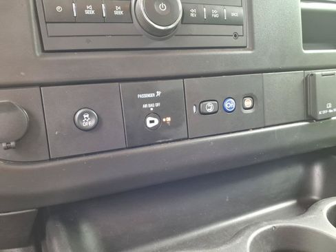 Used 2025 GMC Savana 2500 w/ Driver Convenience Package RWD image 20