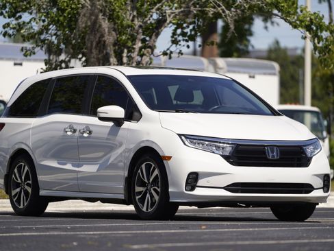 Used 2024 Honda Odyssey Touring image 51