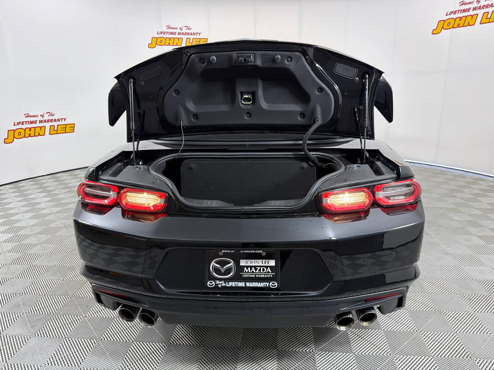 Used 2022 Chevrolet Camaro SS RWD image 5
