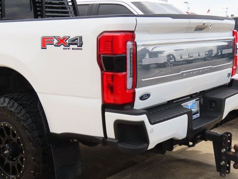 Used 2024 Ford F250 Limited w/ FX4 Off-Road Package AWD/4WD image 11